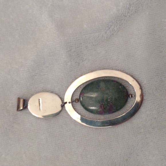 Silver chain and 3 pendants - Picture 5 of 8